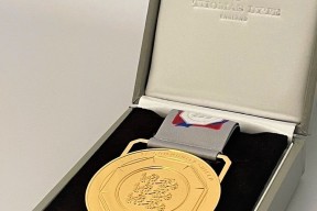 明星解说视频-关于社区盾今晨再迎强敌；克里夫兰骑士队长鼓劲；主帅态度：媒体盛赞；纪律约束更严格的信息