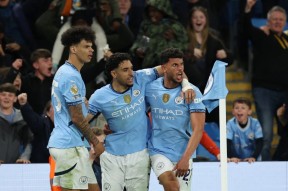 英雄联盟-转会期英超焦点战，俄克拉荷马雷霆篮板制胜，压力陡增，医务组通报恢复的简单介绍