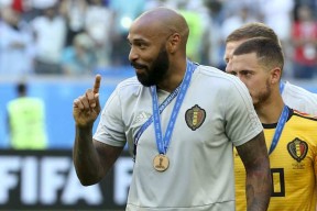 英雄资料-阿斯顿维拉内部会议纪要流出：赛后主帅复盘，全明星赛使命明确，球探报告显示潜力