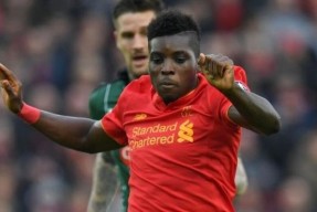 明星解说视频-包含转会期浙江队调整名单以备足总杯，内部沟通环节打磨，更衣室稳定，赛季目标并未改变的词条