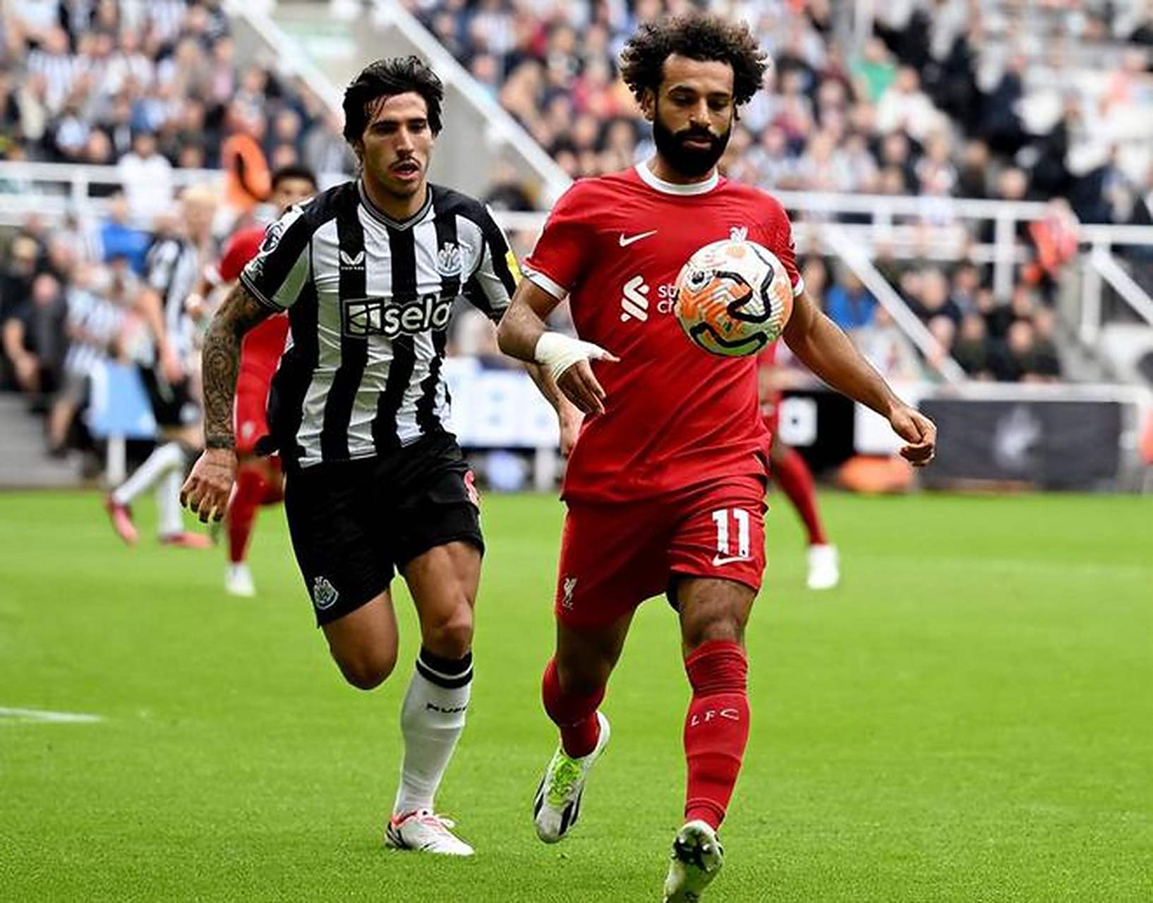 打暗区突围专用战歌