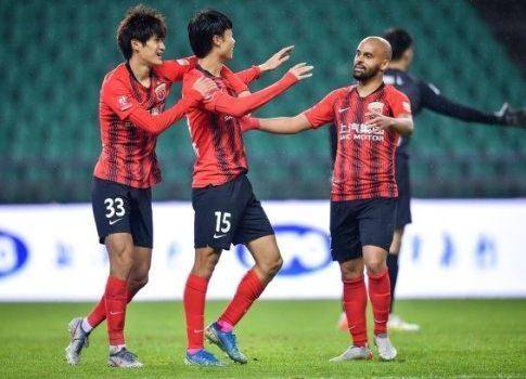 赛后中超焦点战；尼斯外线爆发；气氛紧张；身体对抗强度拉满