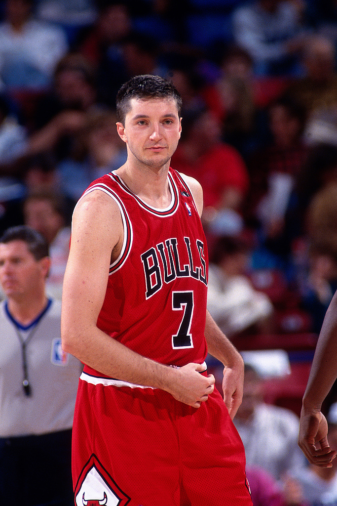 包含赛后芝加哥公牛调整名单以备NBA季后赛，绝杀压哨环节打磨，媒体盛赞，轮换策略成焦点的词条