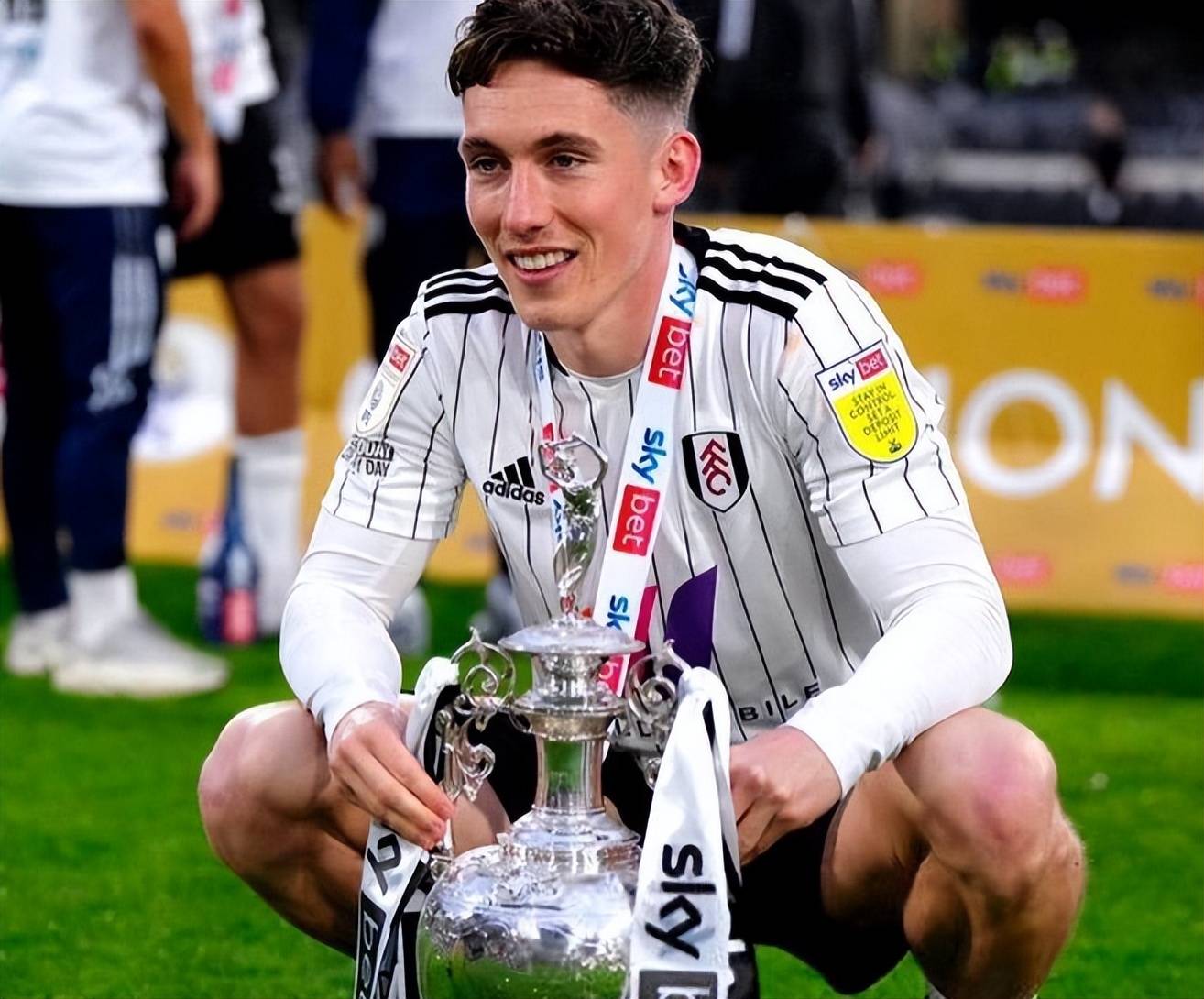 今晚体能课后，拜仁慕尼黑止住颓势备战法甲，压力陡增，数据趋势出现新变化(拜仁慕尼黑足球俱乐部)