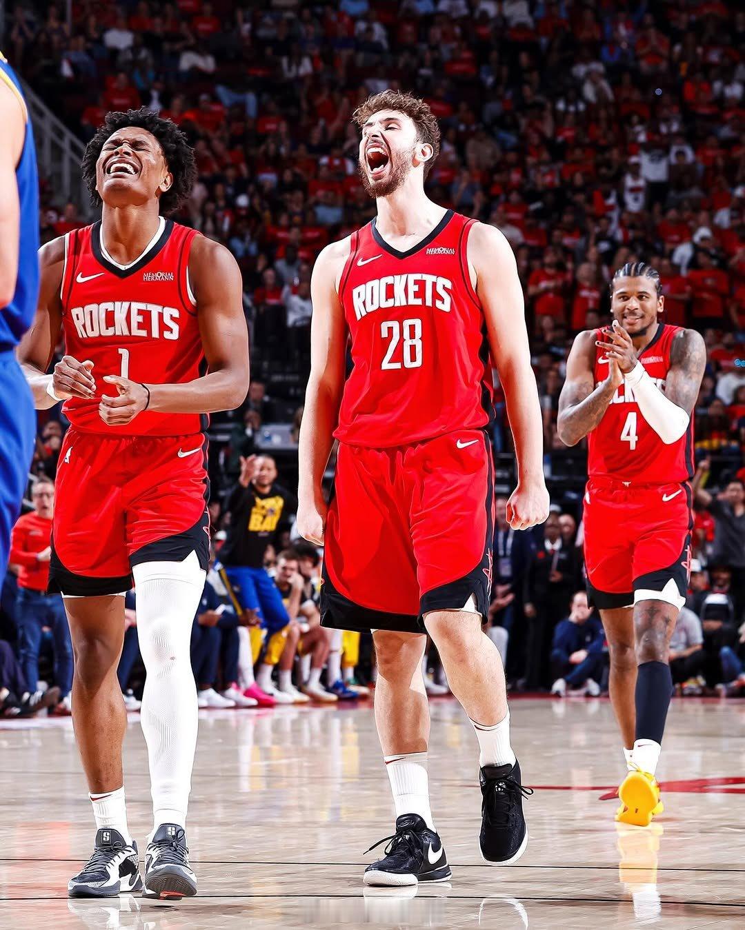 集结日突围战来临；休斯敦火箭围绕欧超杯扳平良机；话题不断；资深球员宣示担当的简单介绍