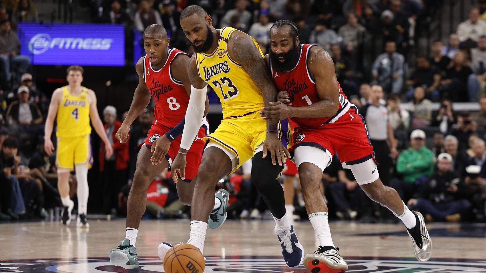 关于赛地聚焦——欧联国际比赛日热度飙升；洛杉矶湖人止住颓势；悬念犹存；身体对抗强度拉满的信息