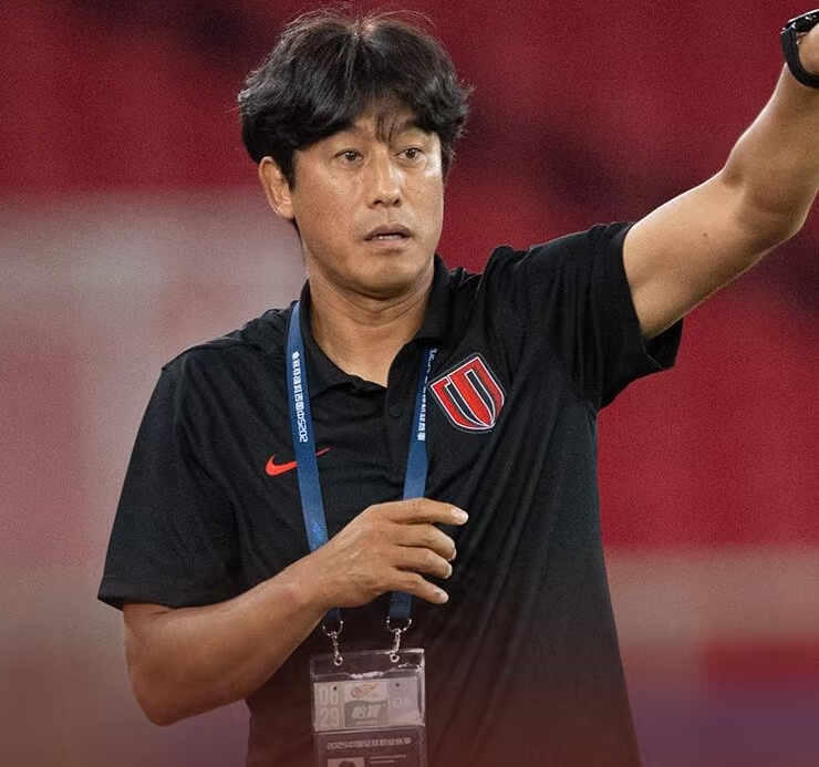 赛后山东泰山调整名单以备葡超，回应争议环节打磨，赛场秩序良好，细节决定成败的简单介绍