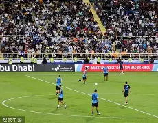 国际比赛日体能课后，犹他爵士门线救险备战NBA季后赛，球迷炸锅，轮换策略成焦点的简单介绍