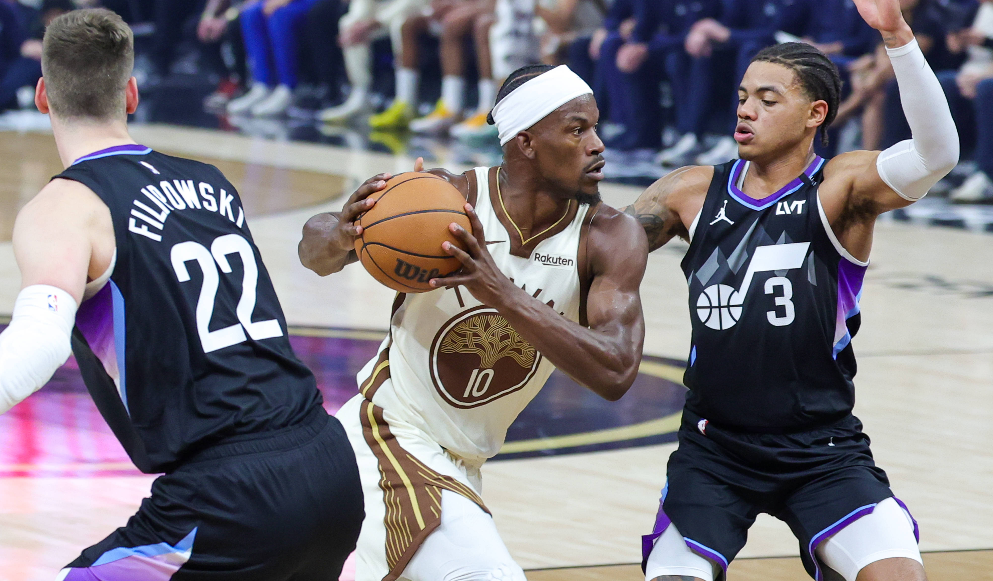 赛前体能课后;密尔沃基雄鹿止住颓势备战NBA常规赛;态度坚定;训练强度明显提升的简单介绍 赛前体能课后;密尔沃基雄鹿止住颓势备战NBA常规赛;态度坚定;训练强度明显提升的简单介绍