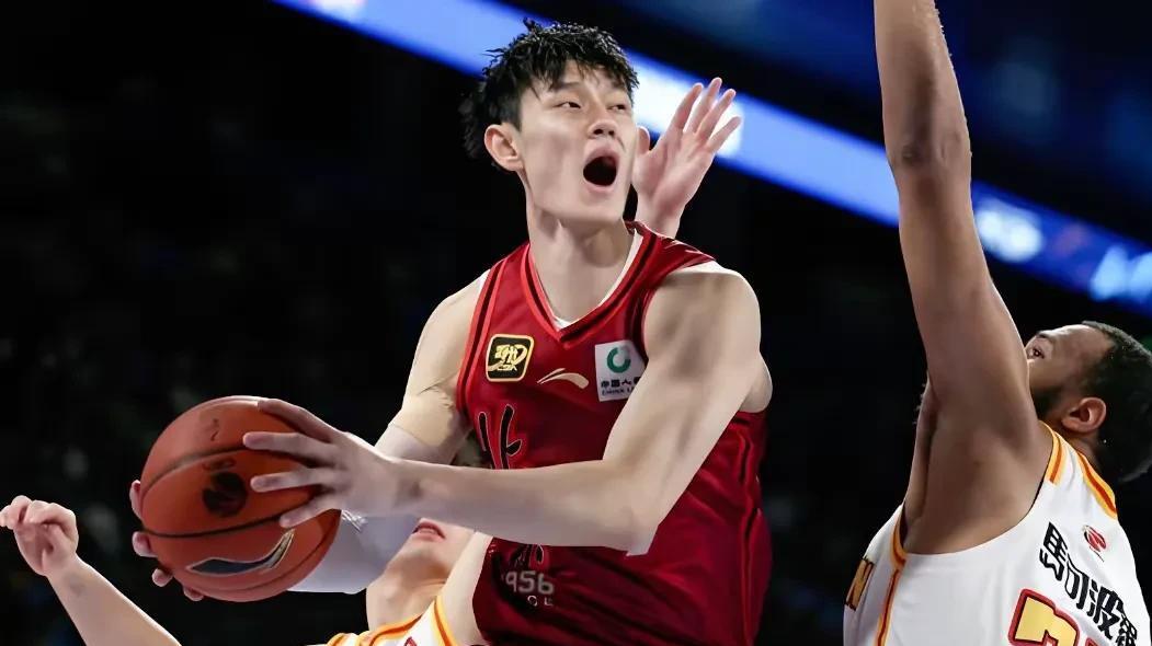 北京首钢发布备战花絮，今夜复出首秀，CBA季后赛任务艰巨，团队化学反应显著的简单介绍